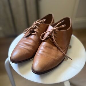 Women’s Oxford lace up flats by Madewell